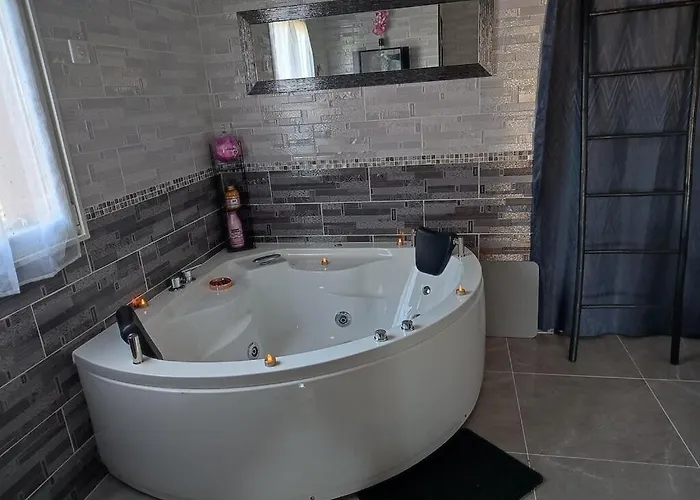 Le Cosy Occitan Chaleureuse Indépendante Baignoire Terrasse Jardin *